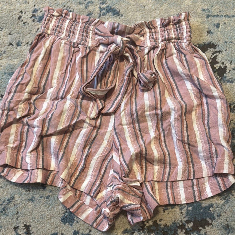 Hollister High Waist Pink and White Shorts